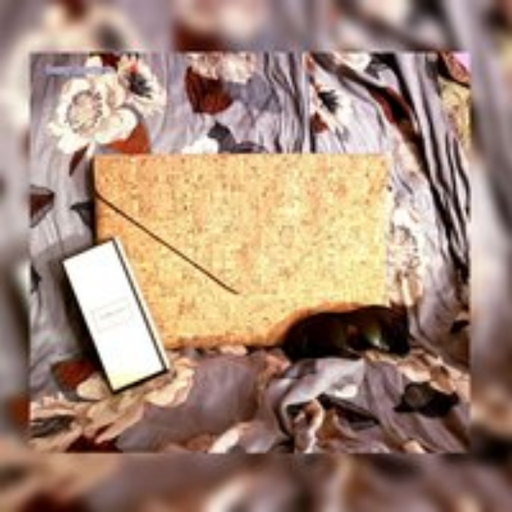 Akira Cork Clutch